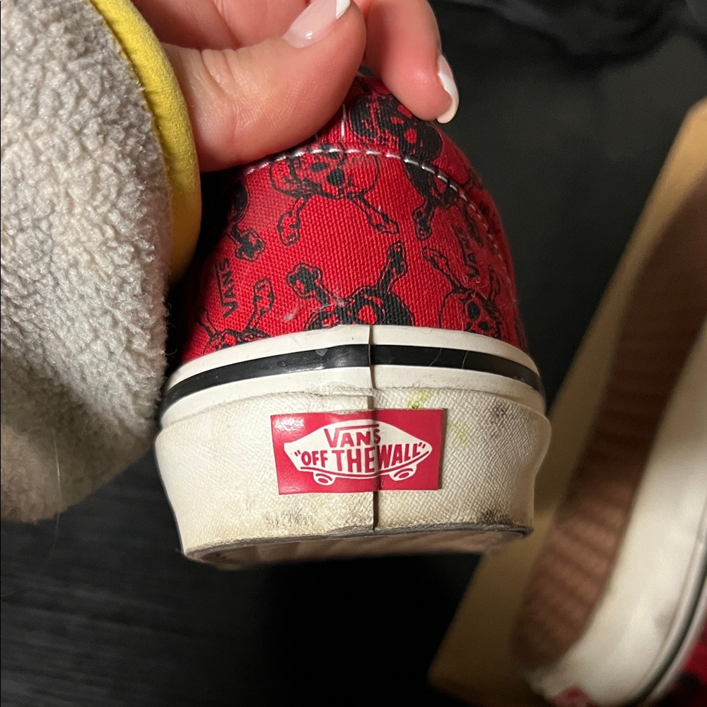 Vans Red Skull Pattern Shoes - Picture 7 of 8